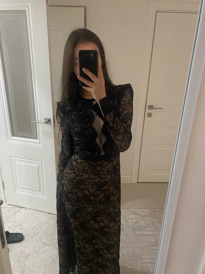 Кружевное платье под Valentino