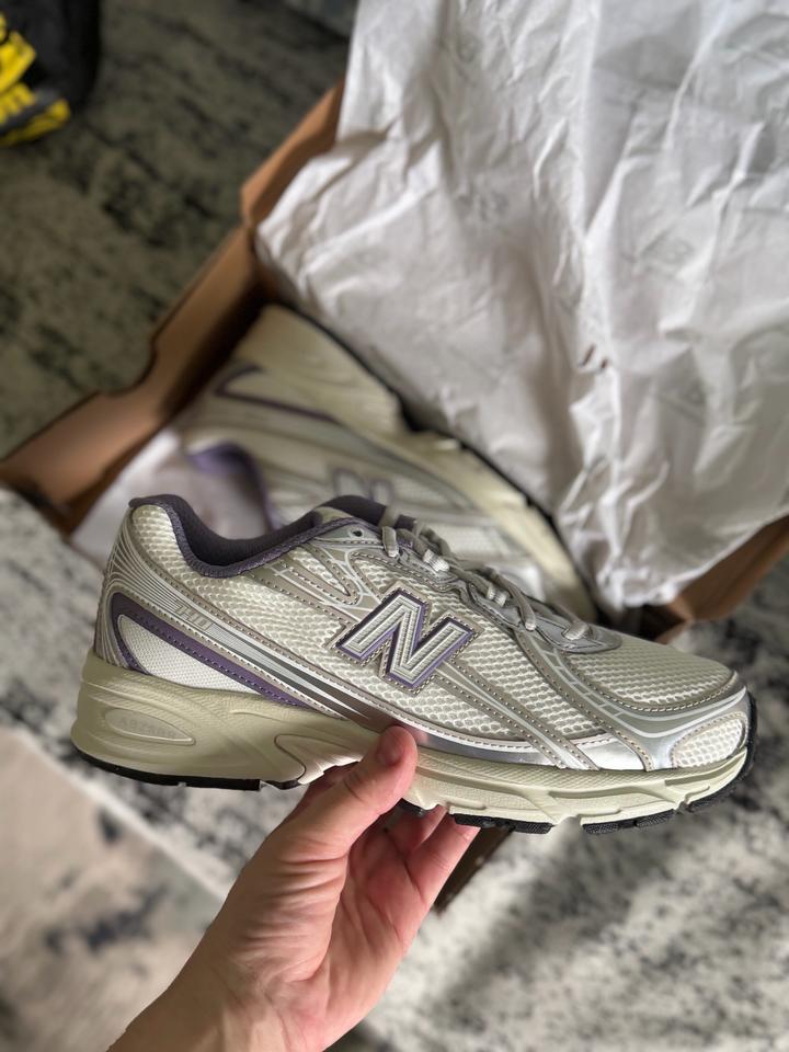 New balance 740