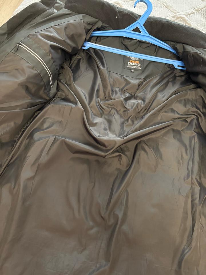 Черная куртка зимняя