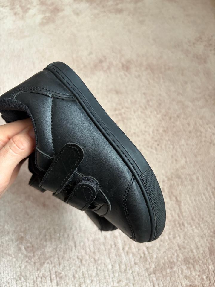 Детские ботинки