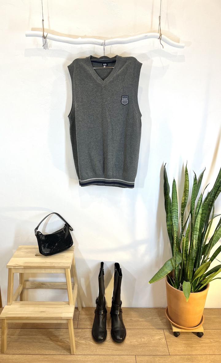 Жилетка серая