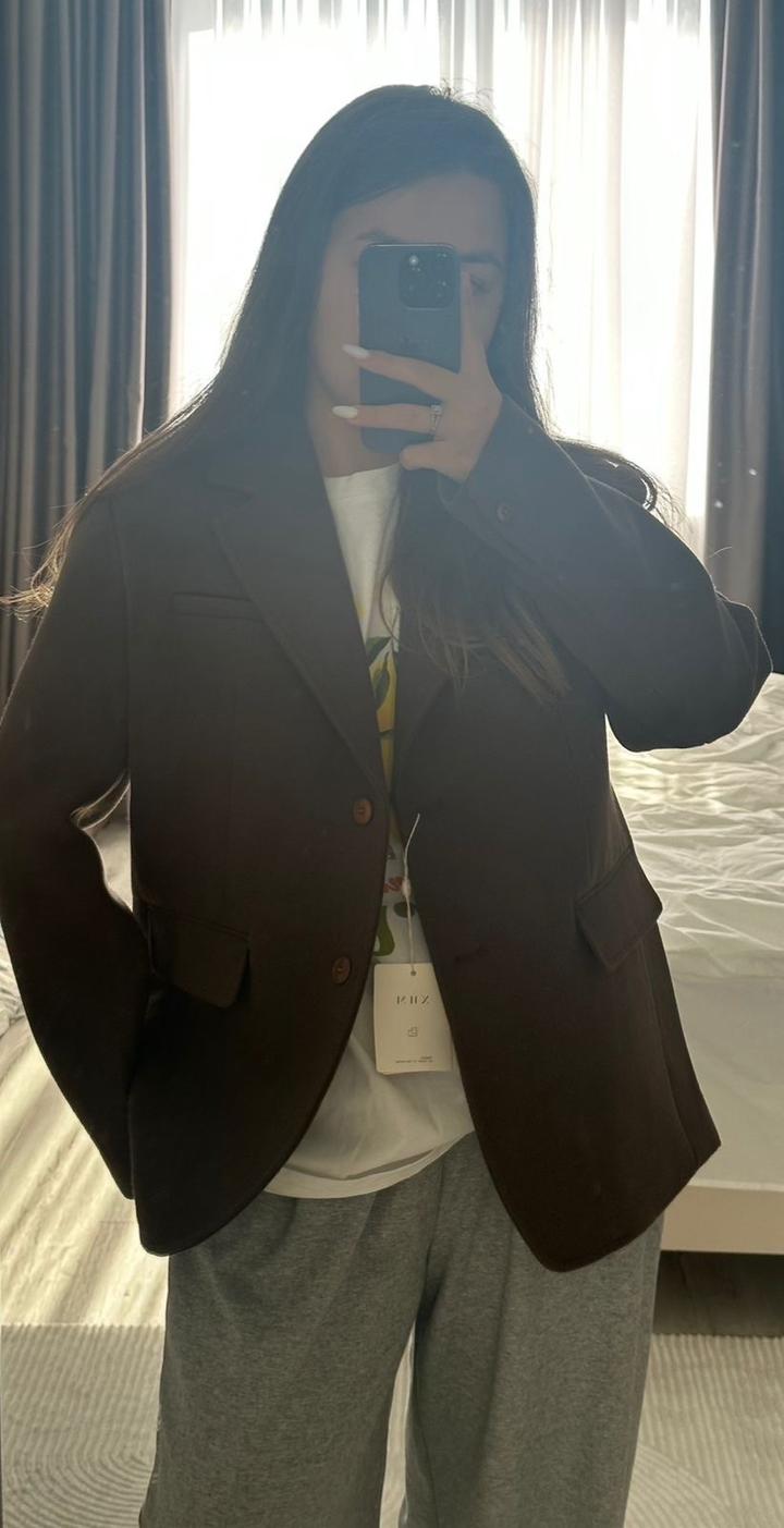 Коричневое пальто