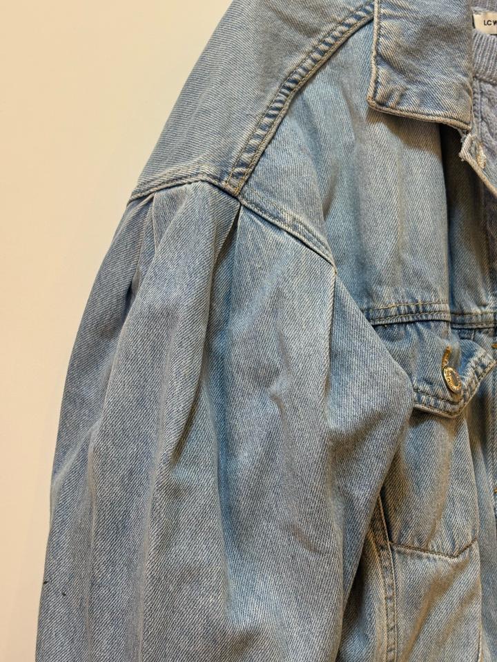 Джинсовая куртка