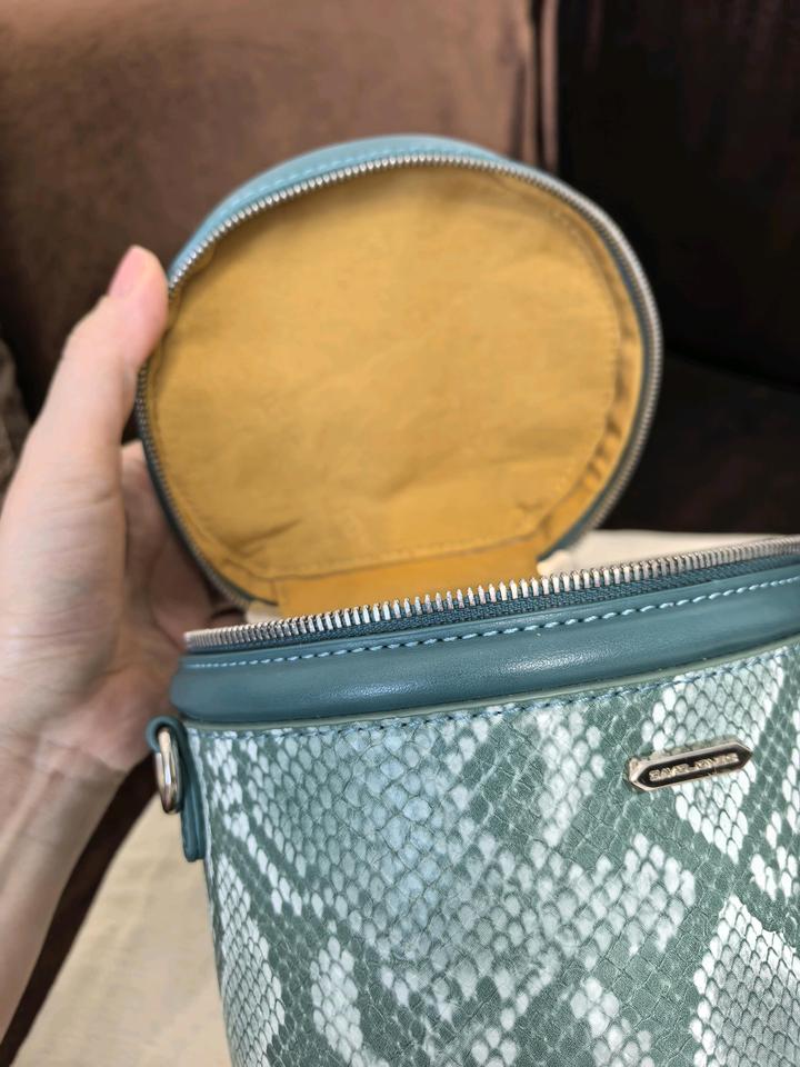 Сумка бочонок David Jones