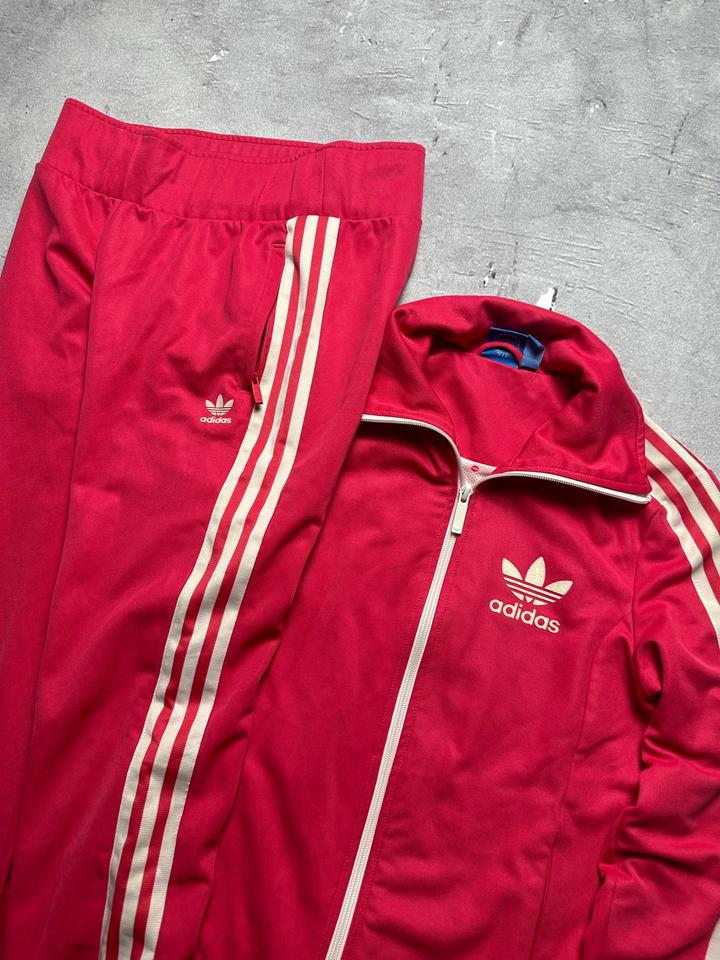 Двойка Adidas