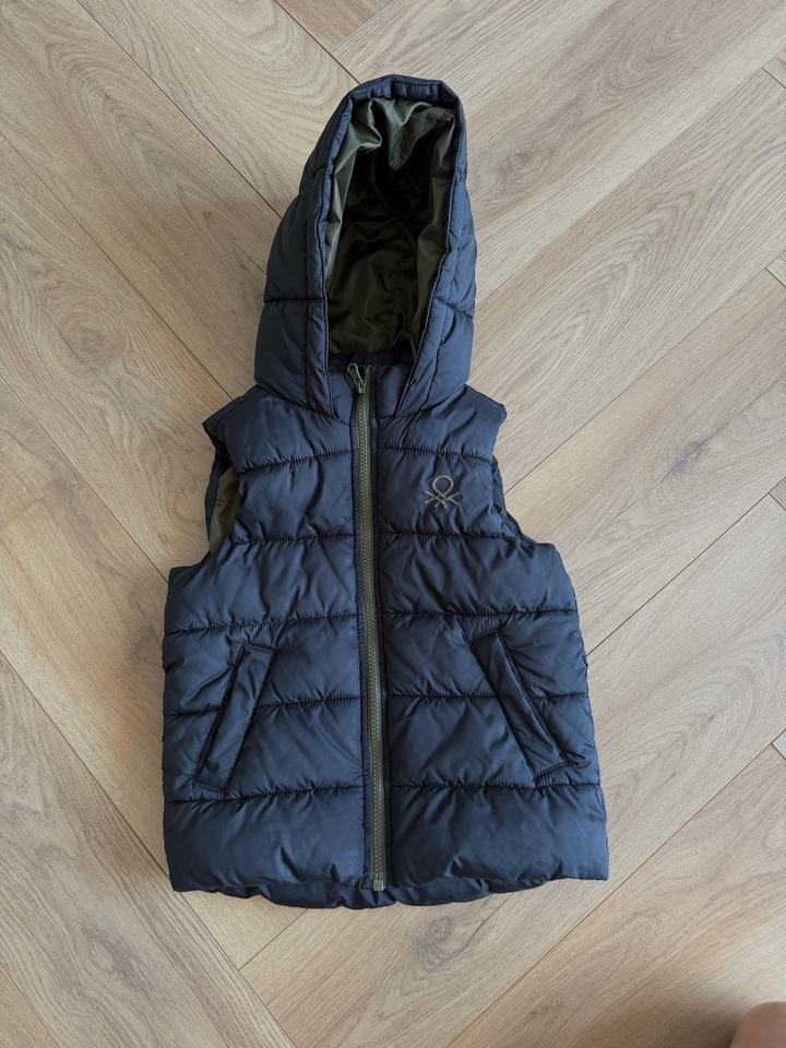 Безрукавка Benetton