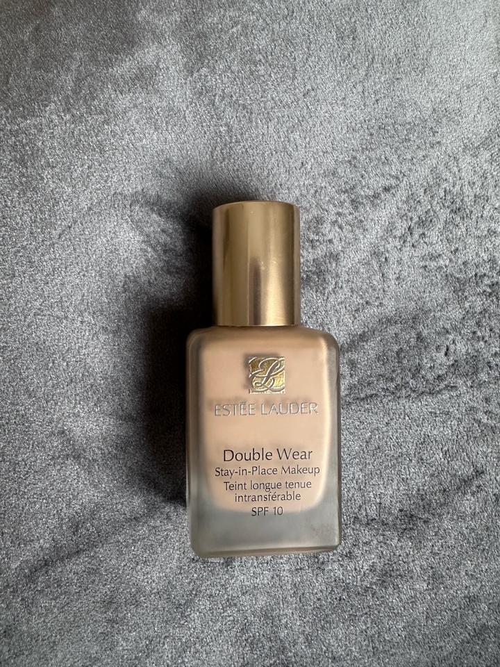 Estée Lauder тональный