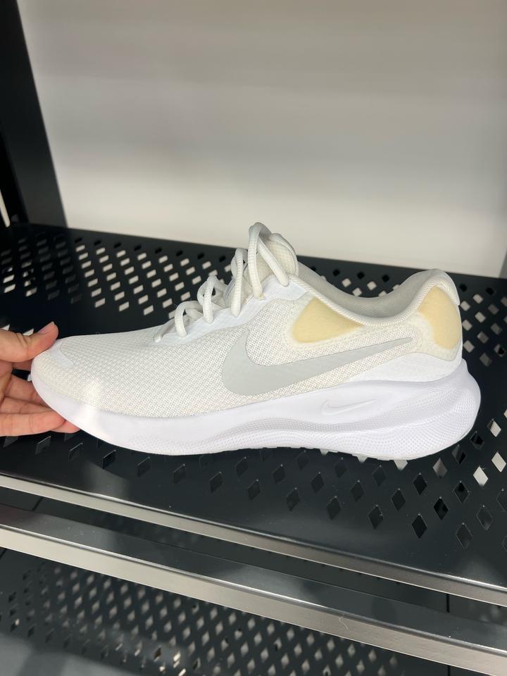 Кроссовки Nike
