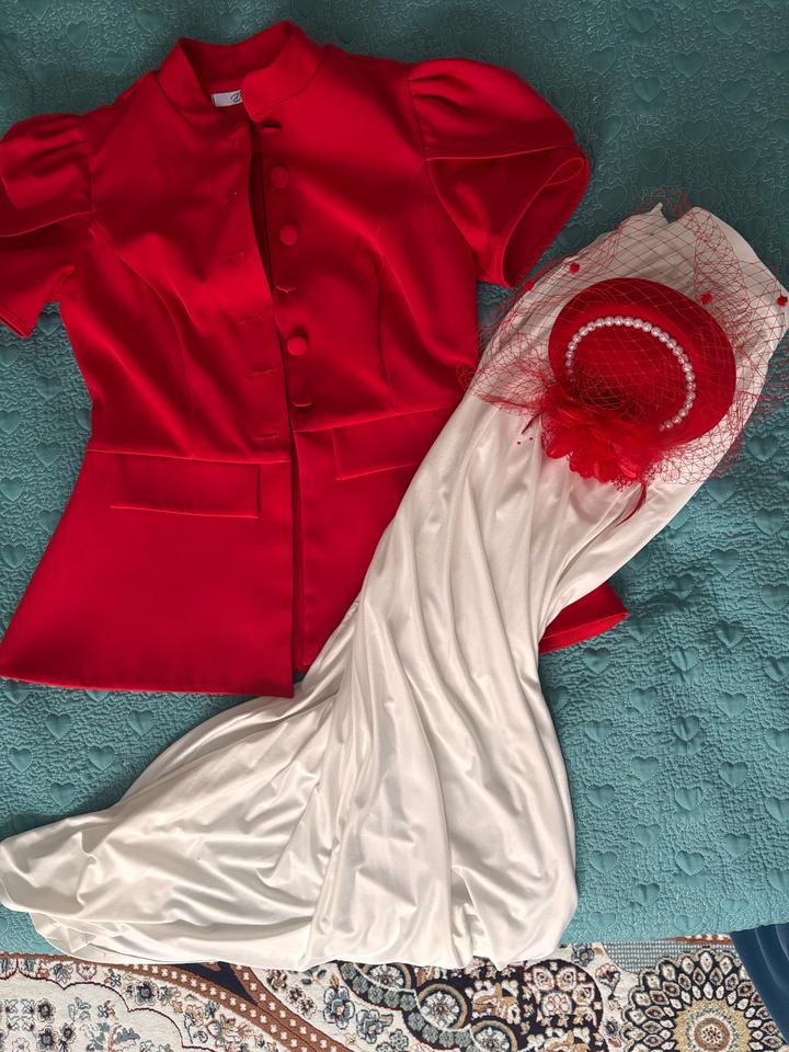 Элегантный вечерний образ: Алая блуза + Макси-юбка + Дизайнерский декор