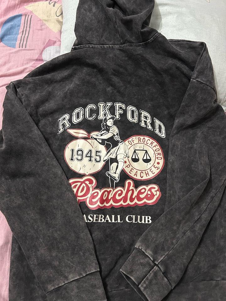 Легкая толстовка