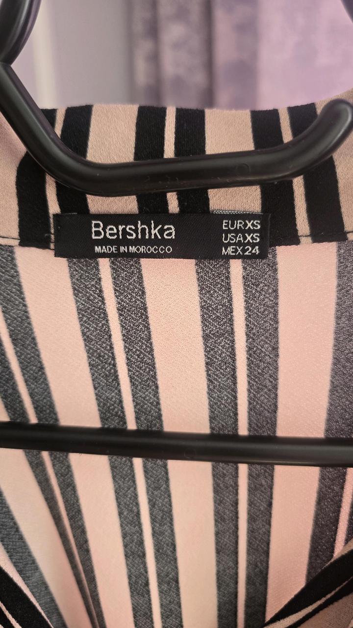 Рубашка- боди Bershka XS
