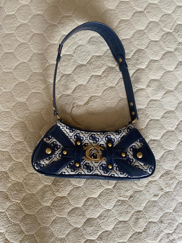 Сумка guess
