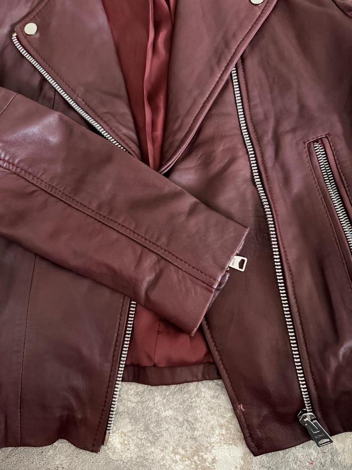 Кожаная куртка Mango