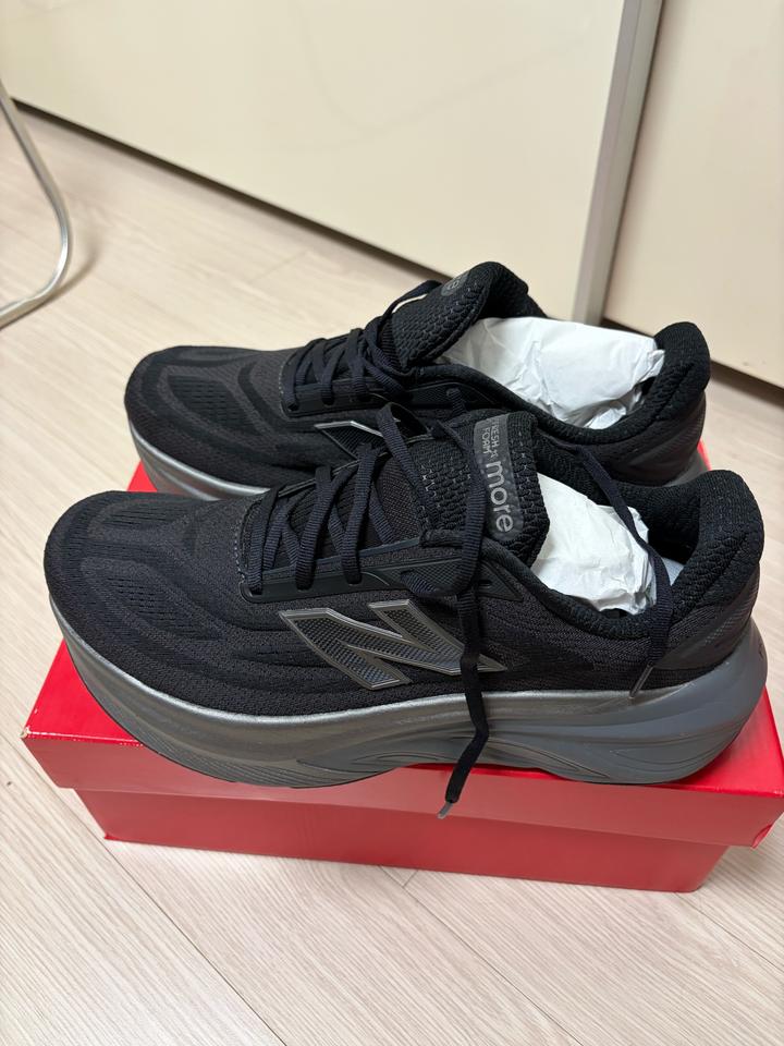 Продам кроссовки New Balance Fresh Foam X More V6 43.5-44