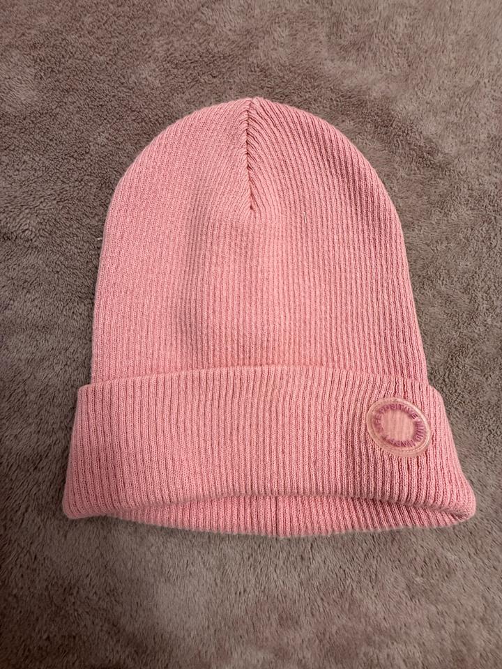 Шапка Zara на 4-5 лет