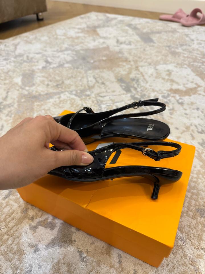 Черный туфли