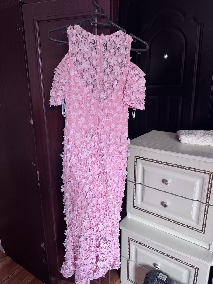 Продам платье очень красивая