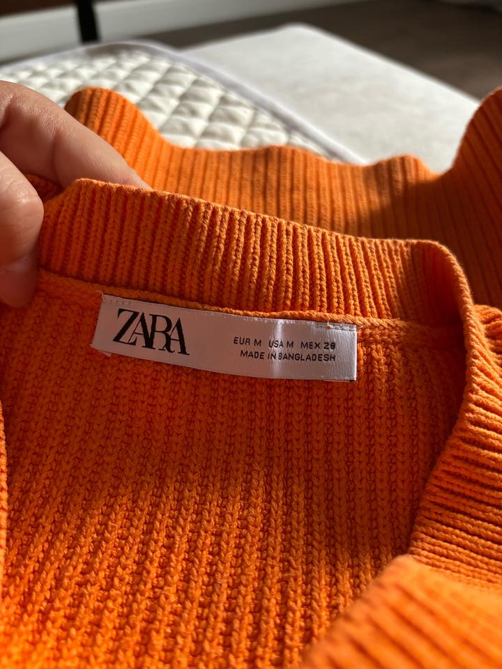 Жилетка от Zara