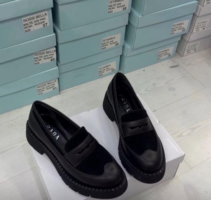 Лоферы Прада