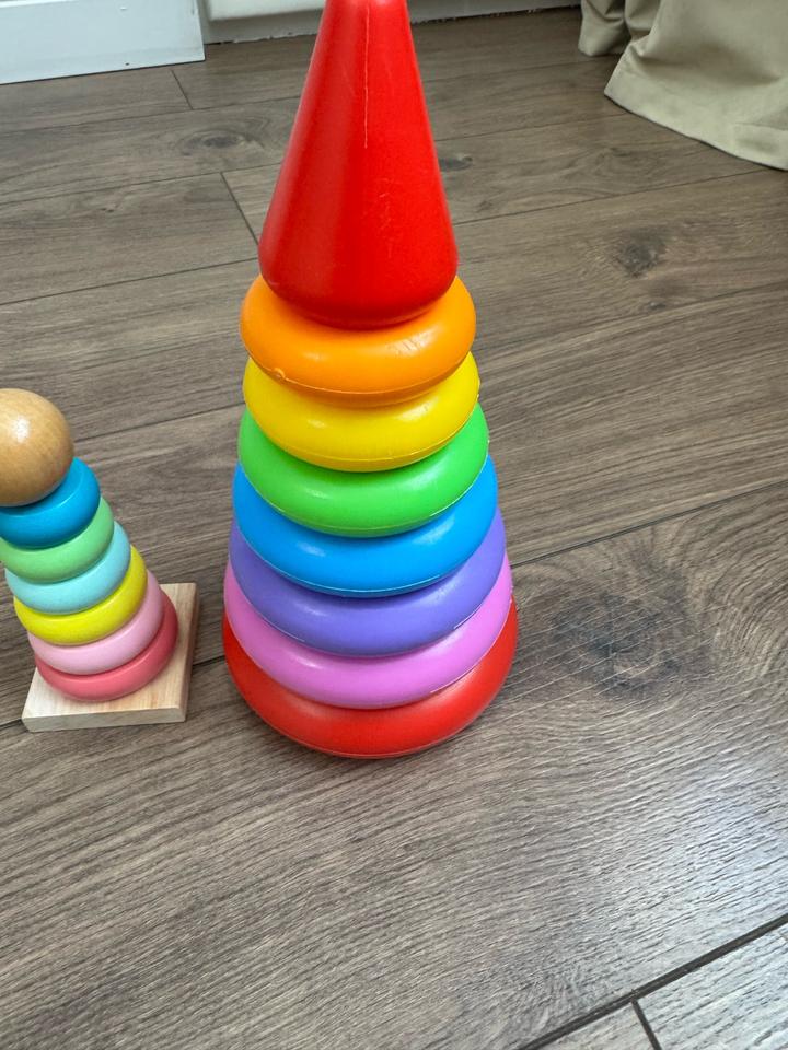 Игрушки пирамидки