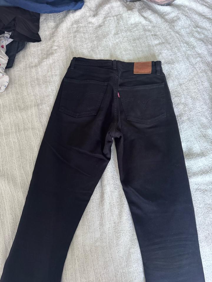 Джинсы Levi’s черные. Модель 501