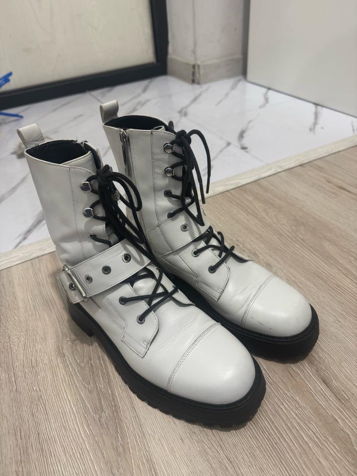 Кожаные ботинки Zara