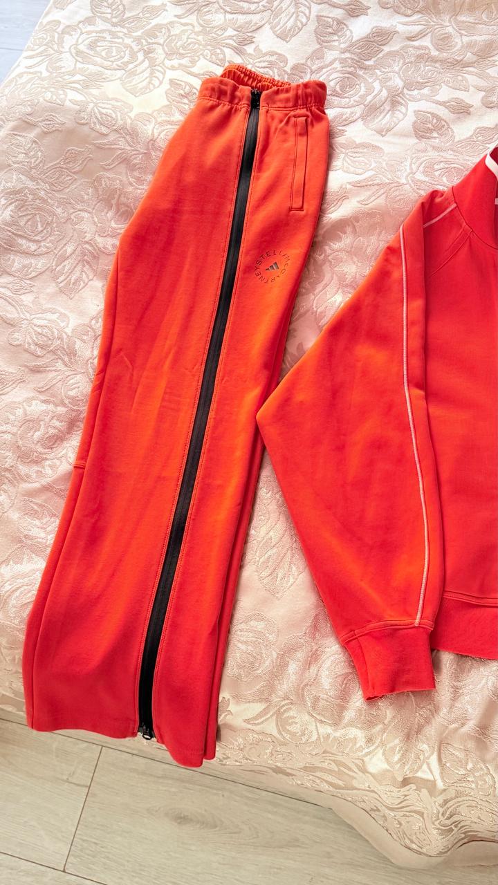 Женский спортивный костюм от adidas Stella Mcarthney