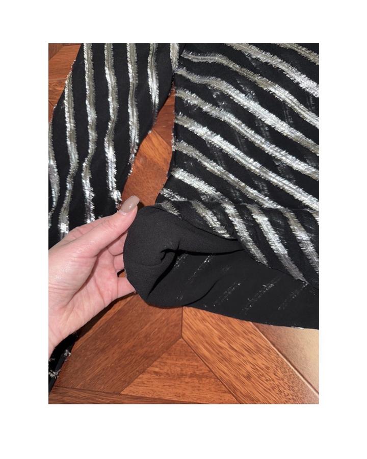 Блузка Michael Kors с металлическими. Silk high collar blouse featuring silver-