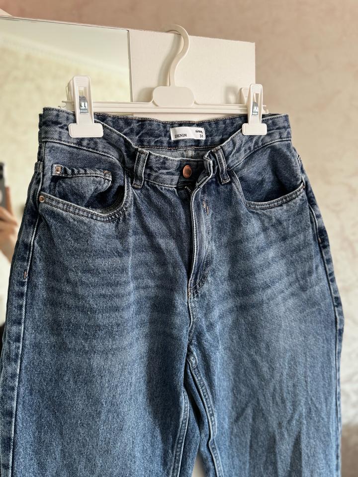 Джинсы прямого фасона