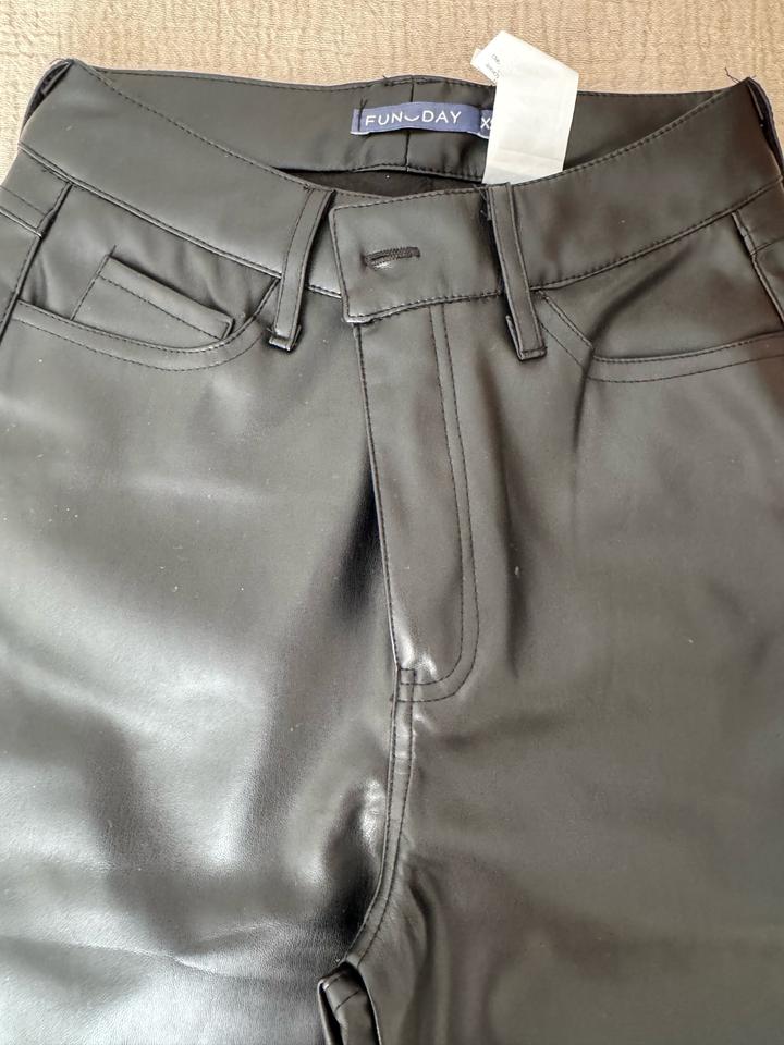 Продам новые кожаные брюки