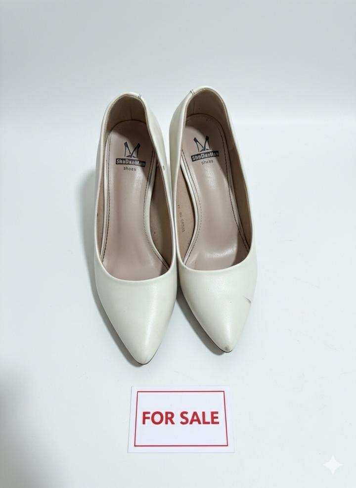 Белые туфли