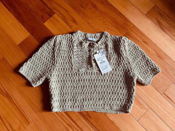 Зеленый вязаный топ Zara