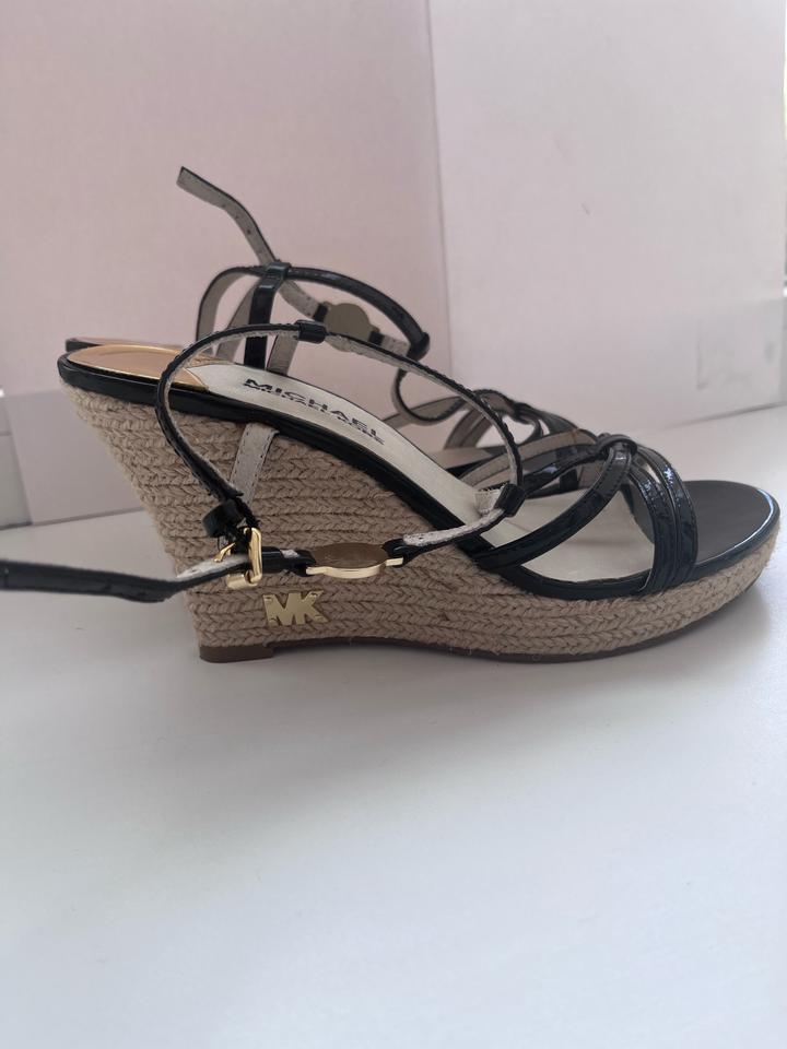 Сандалии на танкетке Michael Kors 36