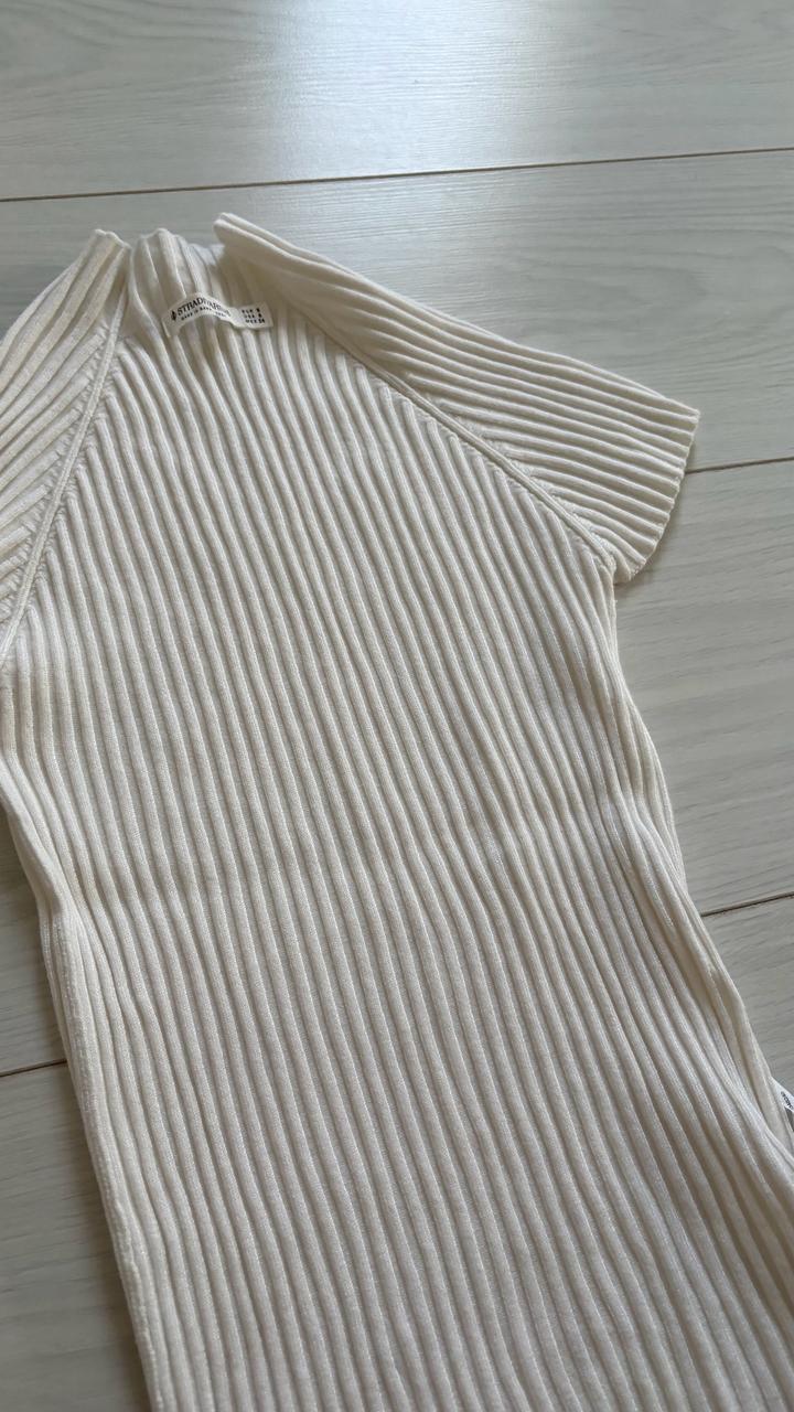 Stradivarius белый топ с средней горловиной