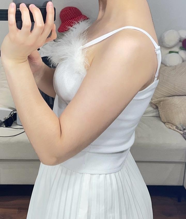 Майка топ с перьями