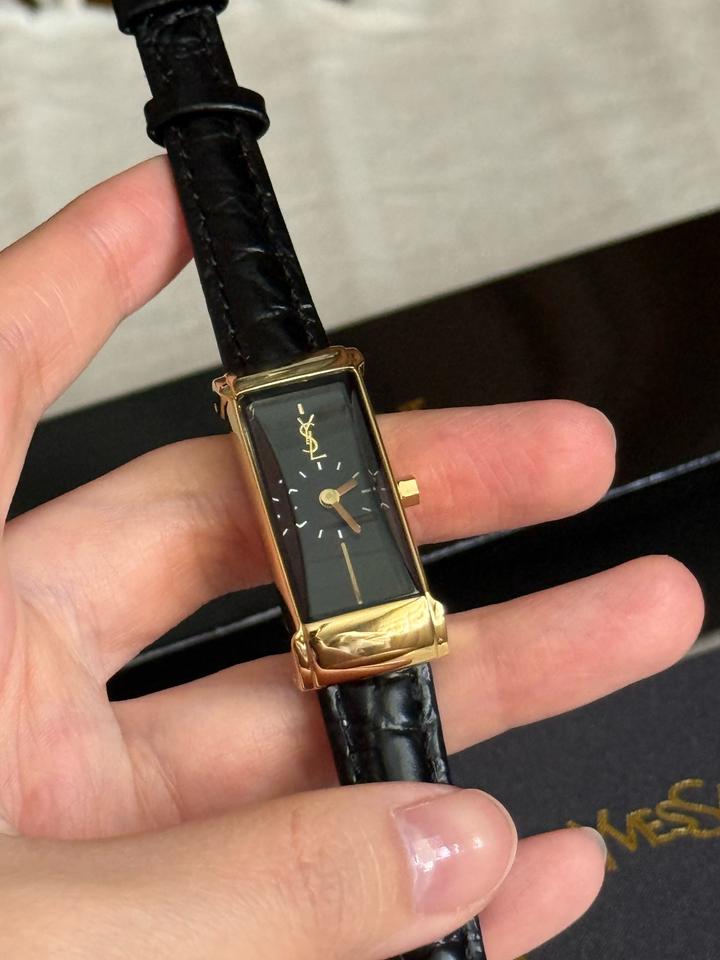 Винтажные часы YvesSaintLaurent