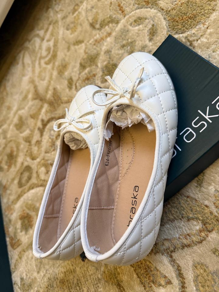 Белый туфли