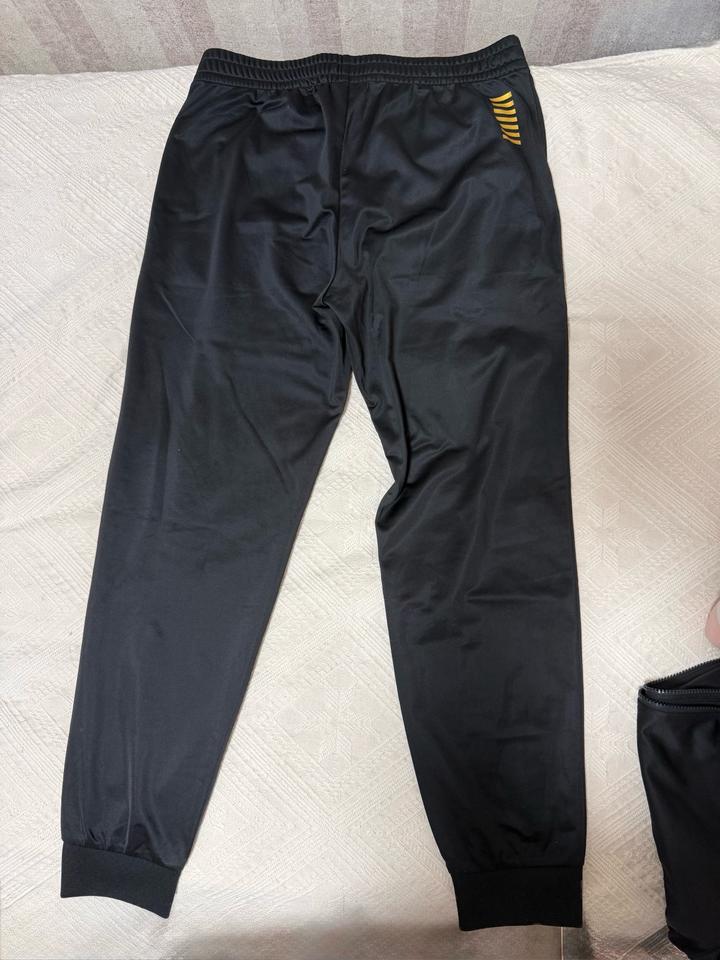 мужской костюм Emporio Armani