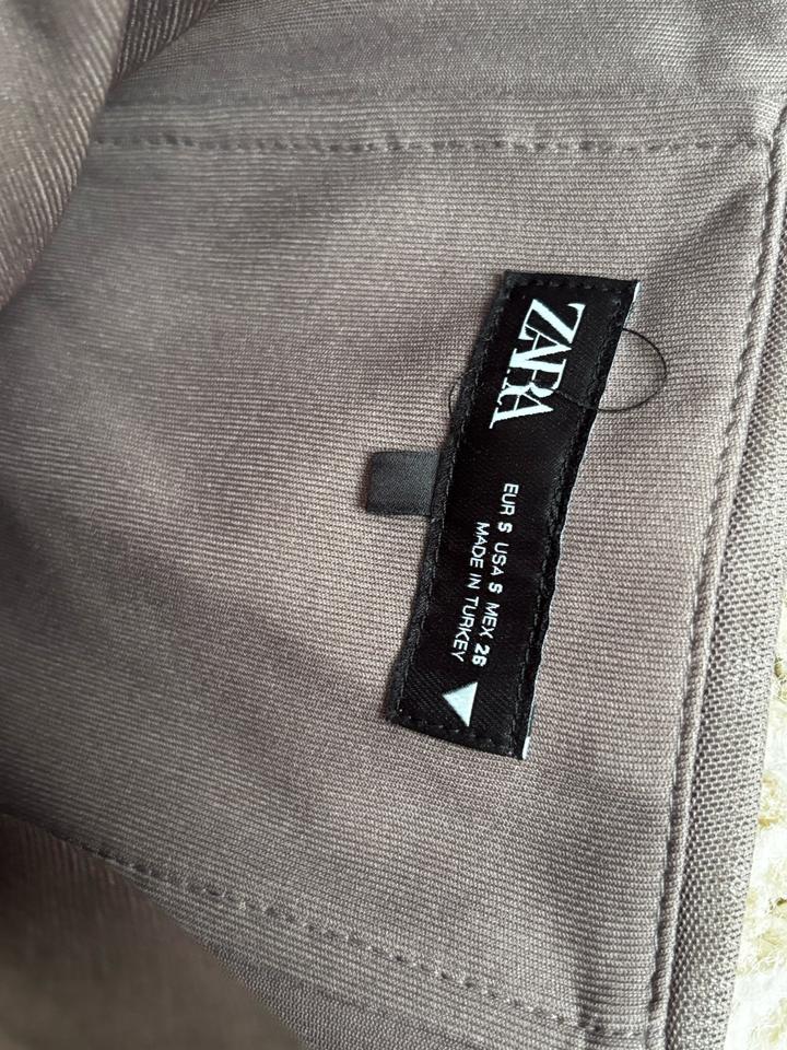 Коричневое платье от ZARA