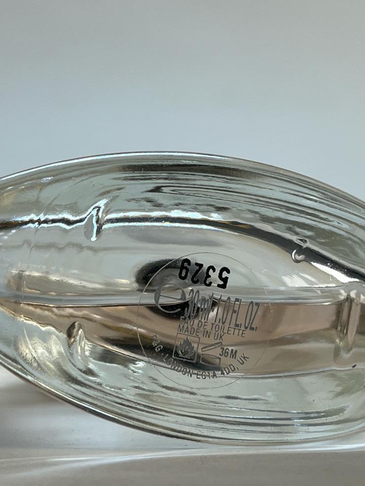 Туалетная вода Lacoste.