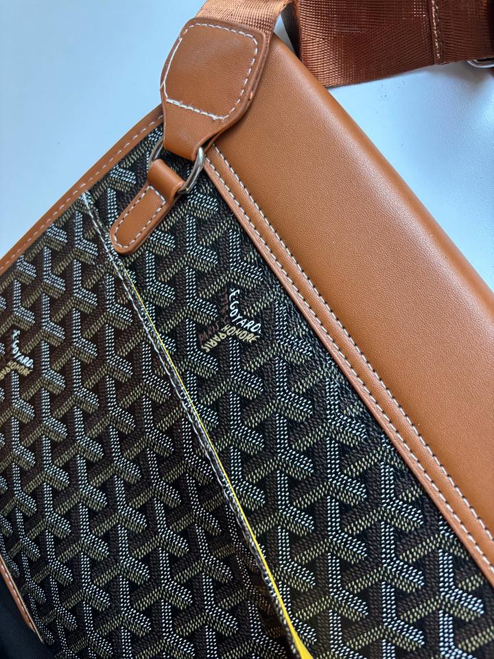 Goyard Messenger