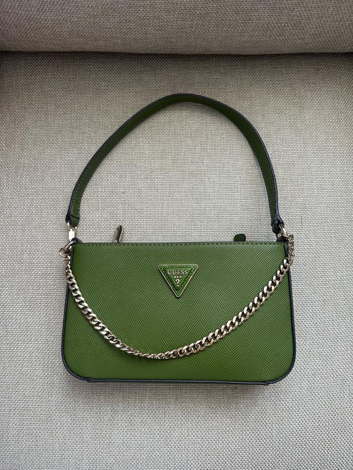 Сумка Guess