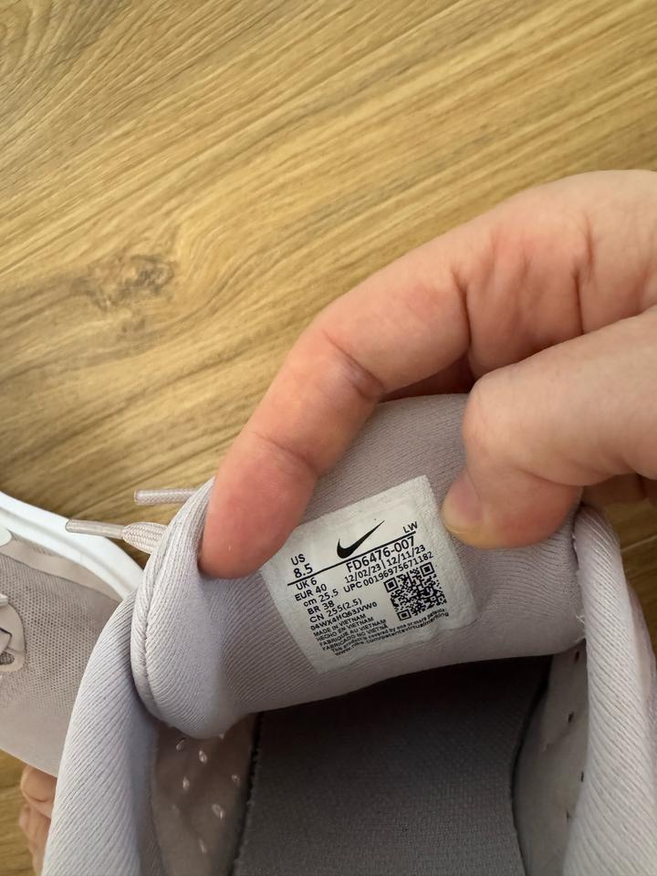 Кроссовки Nike