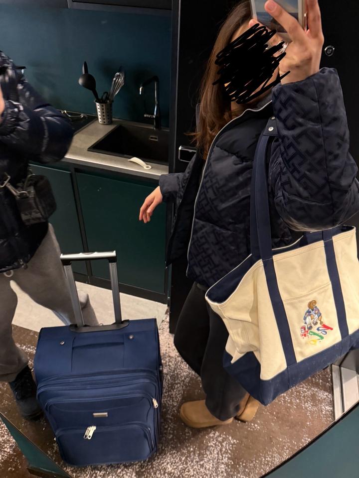 Куртка зимняя : Tommy Hilfiger