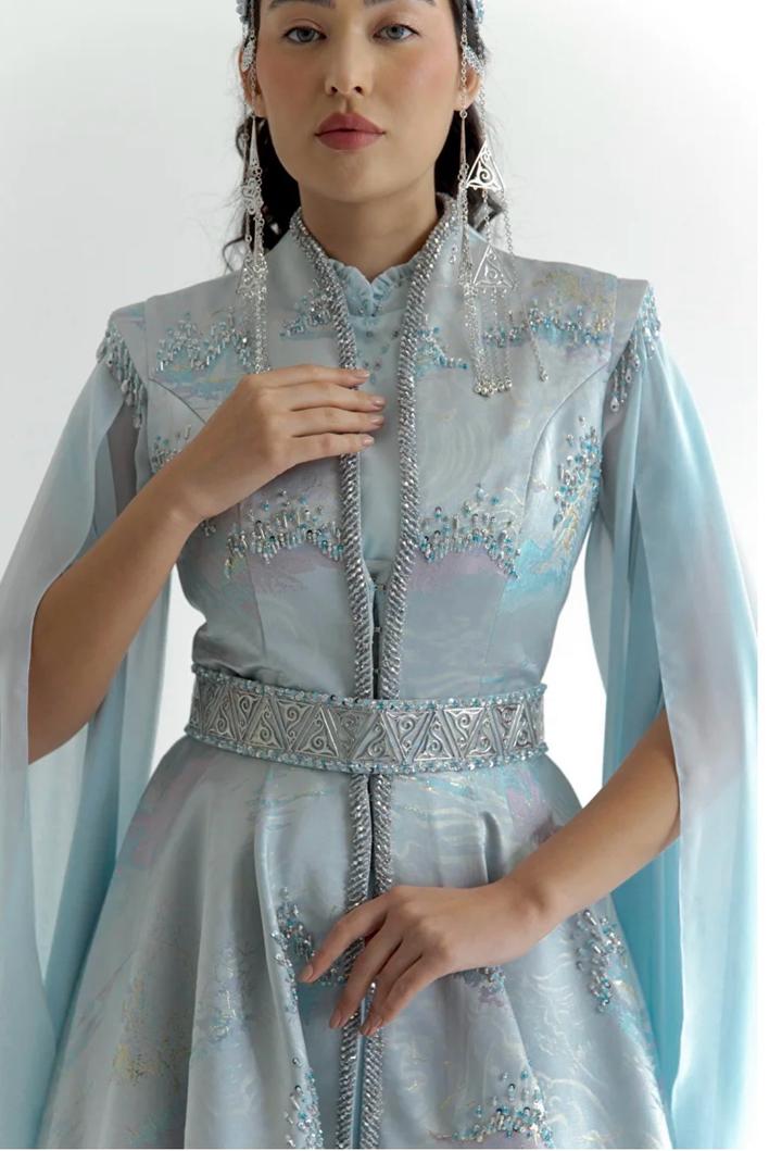 ПЛАТЬЕ УЗАТУ