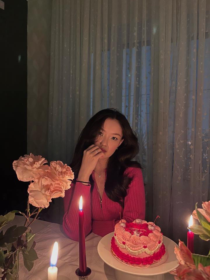 Розовая кофточка🩷