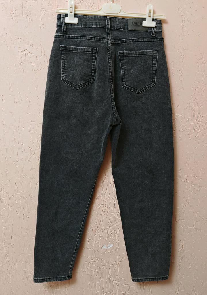 Джинсы бананы