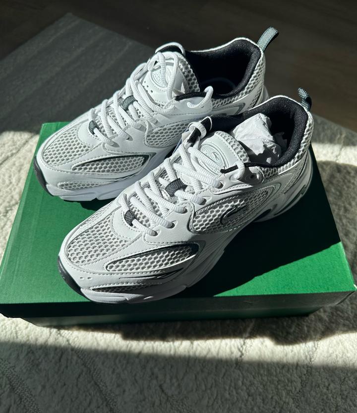 Кроссовки Lacoste
