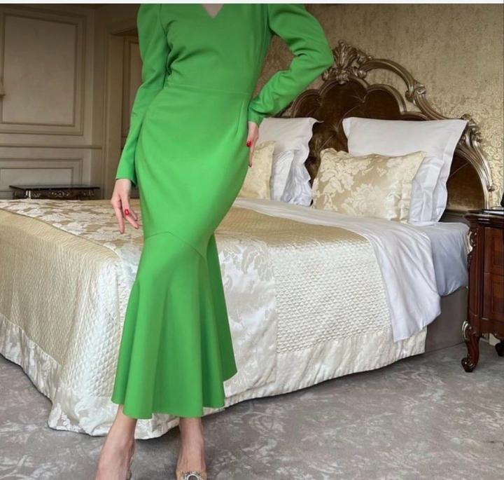 Новое платье , покупала в шоуруме