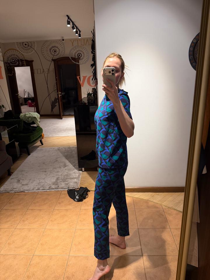 Стильный брючный костюм от Marc Jacob’s. Покупала в Милане. Надевала пару раз.